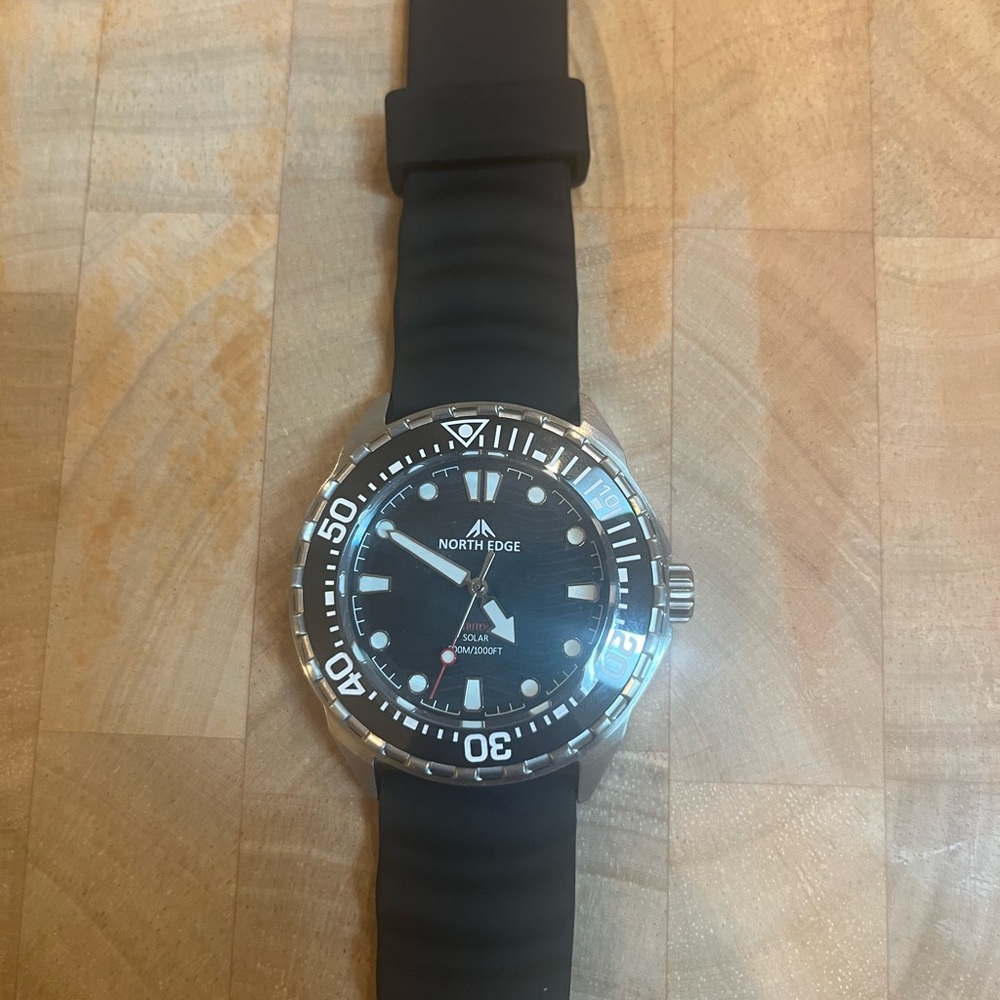 New ( Sale Sale. ) MAKE OFFER North Edge Diving Black Solar Watch. Will accept - Picture 2 of 6